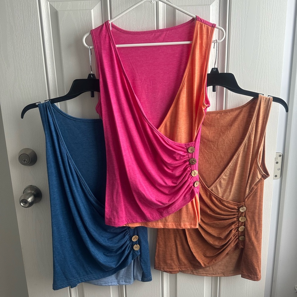 3 women’s tank tops new no tags just too big